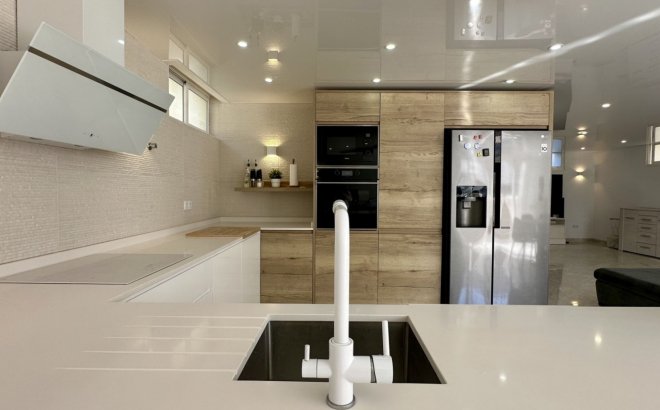 Resale - Villa -
Orihuela Costa - Costa Blanca