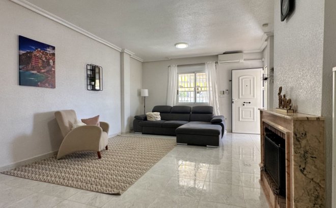 Resale - Villa -
Orihuela Costa - Costa Blanca