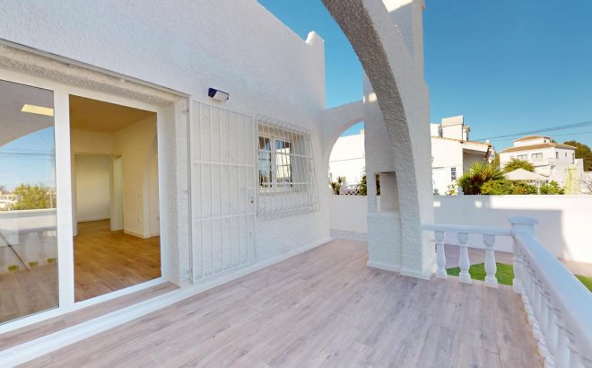 Resale - Bungalow -
Villamartin - Costa Blanca