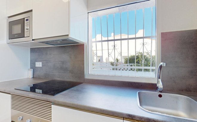 Resale - Bungalow -
Villamartin - Costa Blanca