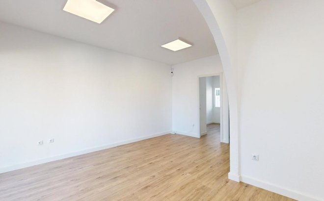 Resale - Bungalow -
Villamartin - Costa Blanca