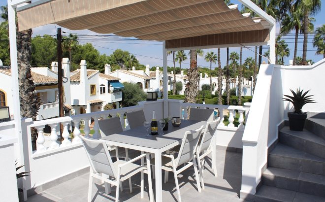 Resale - Villa -
Orihuela Costa - Costa Blanca