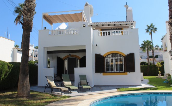 Resale - Villa -
Orihuela Costa - Costa Blanca