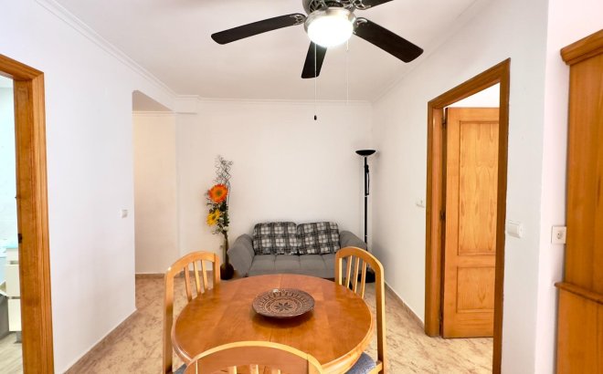 Resale - Apartment -
Torrevieja - Centro