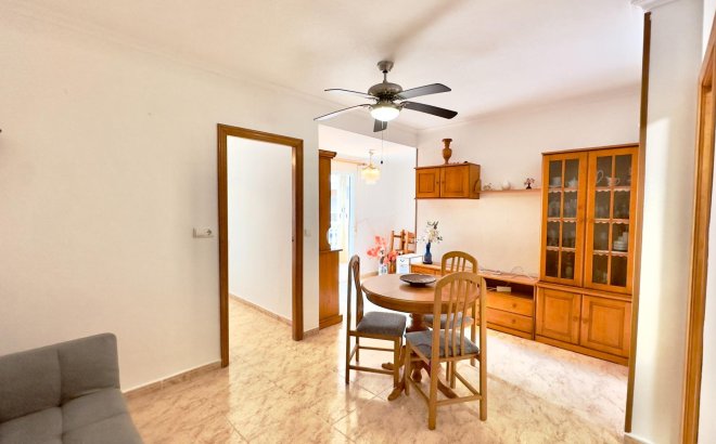 Resale - Apartment -
Torrevieja - Centro