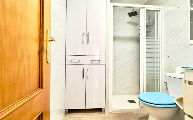 Resale - Apartment -
Torrevieja - Centro