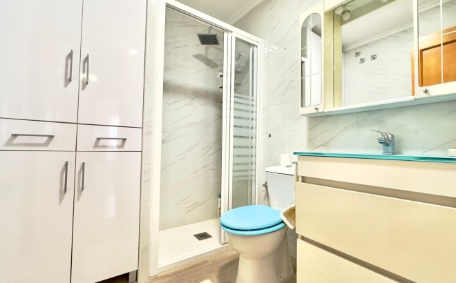 Resale - Apartment -
Torrevieja - Centro