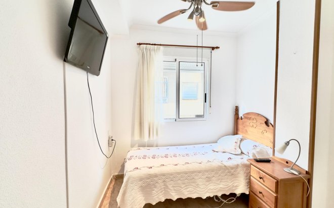 Resale - Apartment -
Torrevieja - Centro