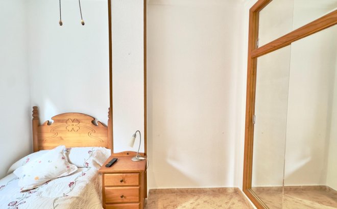 Resale - Apartment -
Torrevieja - Centro