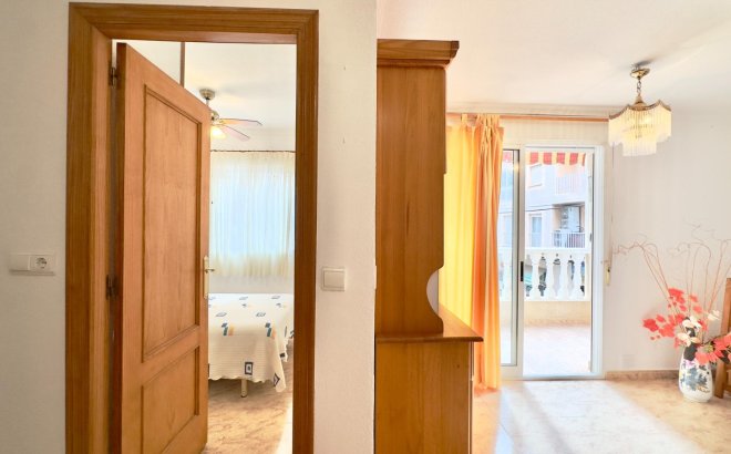 Resale - Apartment -
Torrevieja - Centro