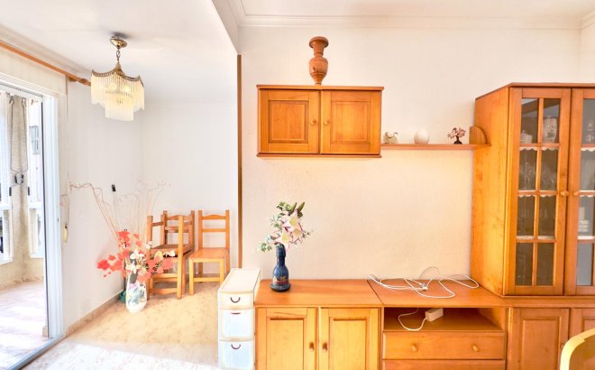 Resale - Apartment -
Torrevieja - Centro