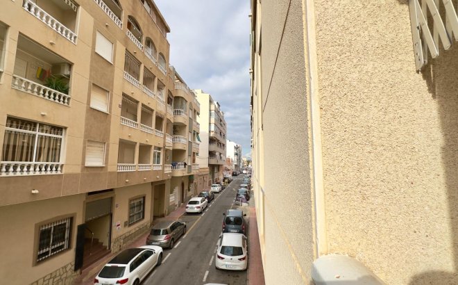 Resale - Apartment -
Torrevieja - Centro