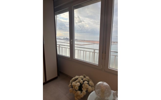 Resale - Apartment -
Torrevieja - El Acequión - Los Náufragos