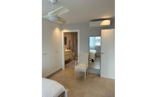 Resale - Apartment -
Torrevieja - El Acequión - Los Náufragos