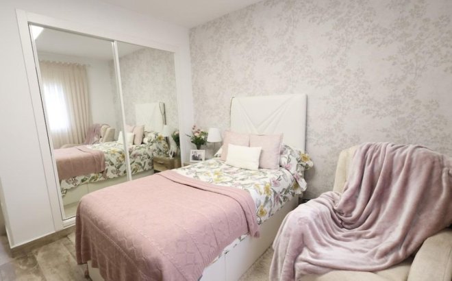 Resale - Villa -
San Miguel de Salinas - Inland