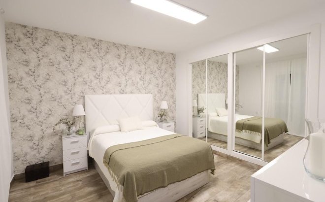 Resale - Villa -
San Miguel de Salinas - Inland