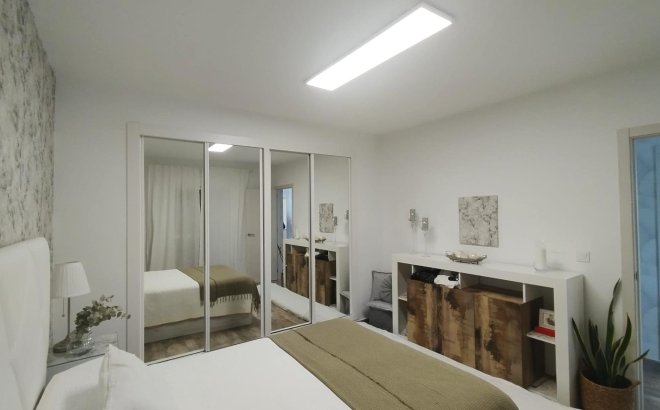 Resale - Villa -
San Miguel de Salinas - Inland