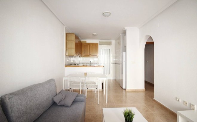 Resale - Bungalow -
Orihuela Costa - La Florida