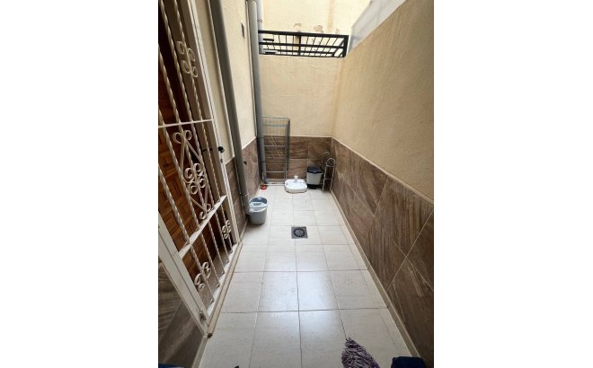 Resale - Bungalow -
Orihuela Costa - La Florida