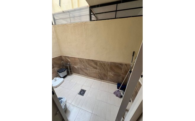 Resale - Bungalow -
Orihuela Costa - La Florida