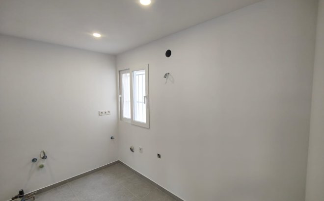 Resale - Apartment -
Torrevieja - Costa Blanca