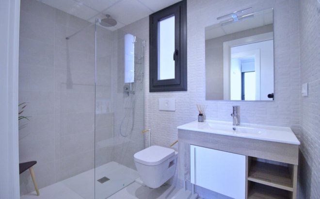 Herverkoop - Appartement -
Orihuela Costa - Punta Prima