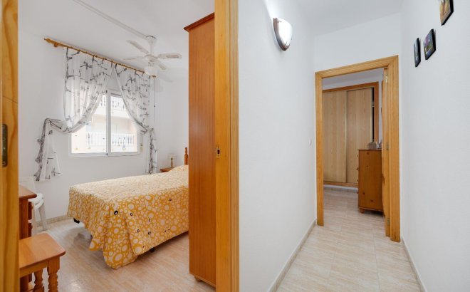 Resale - Apartment -
Torrevieja - Centro