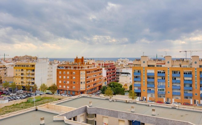 Resale - Apartment -
Torrevieja - Centro