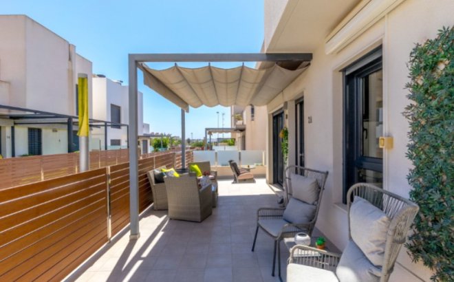 Resale - Villa -
Torrevieja - Costa Blanca