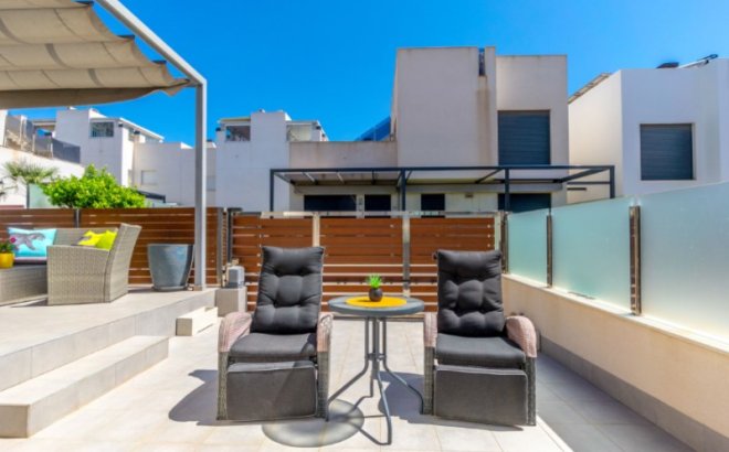 Resale - Villa -
Torrevieja - Costa Blanca