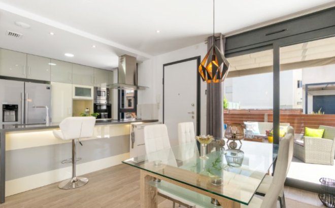 Resale - Villa -
Torrevieja - Costa Blanca