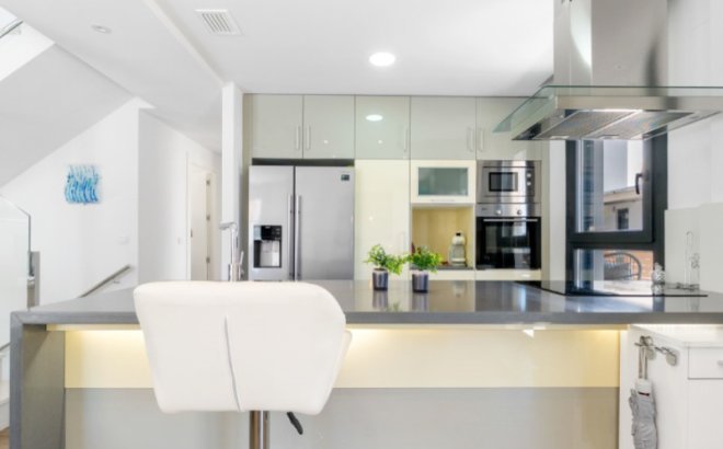 Resale - Villa -
Torrevieja - Costa Blanca