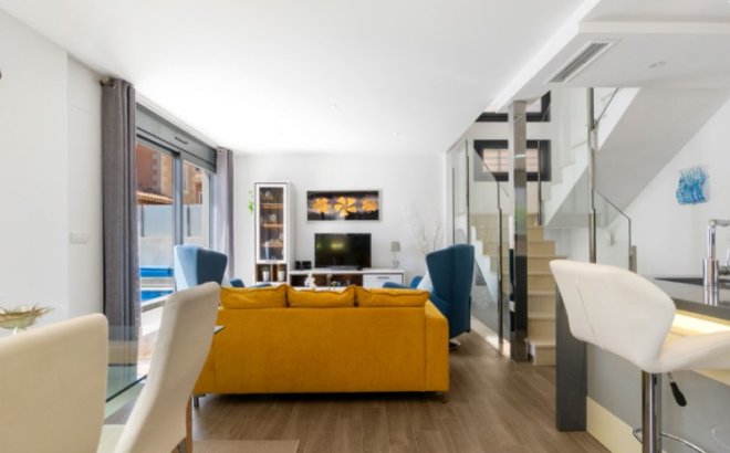 Resale - Villa -
Torrevieja - Costa Blanca