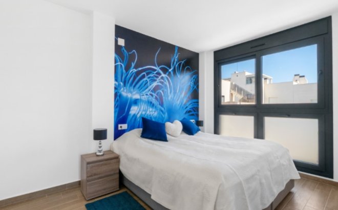 Resale - Villa -
Torrevieja - Costa Blanca