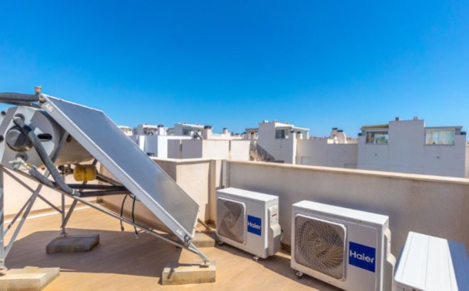 Resale - Villa -
Torrevieja - Costa Blanca