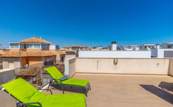 Resale - Villa -
Torrevieja - Costa Blanca