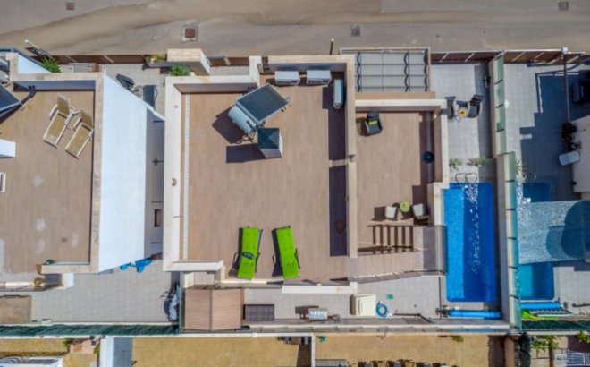 Resale - Villa -
Torrevieja - Costa Blanca