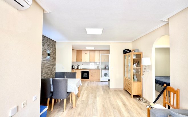 Resale - Bungalow -
Torrevieja - Torreblanca