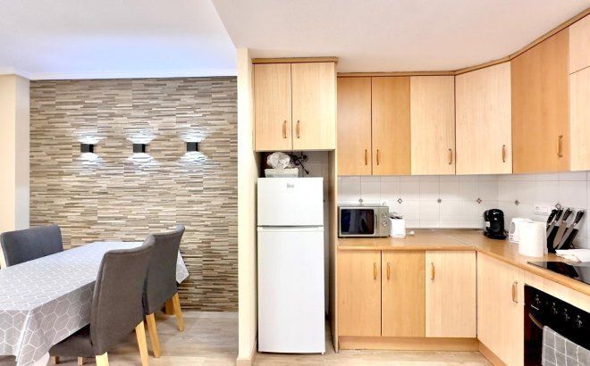 Resale - Bungalow -
Torrevieja - Torreblanca