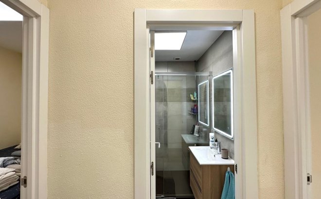 Resale - Bungalow -
Torrevieja - Torreblanca