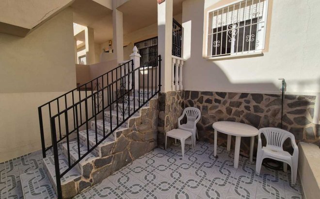 Resale - Apartment -
Playa Flamenca - Costa Blanca