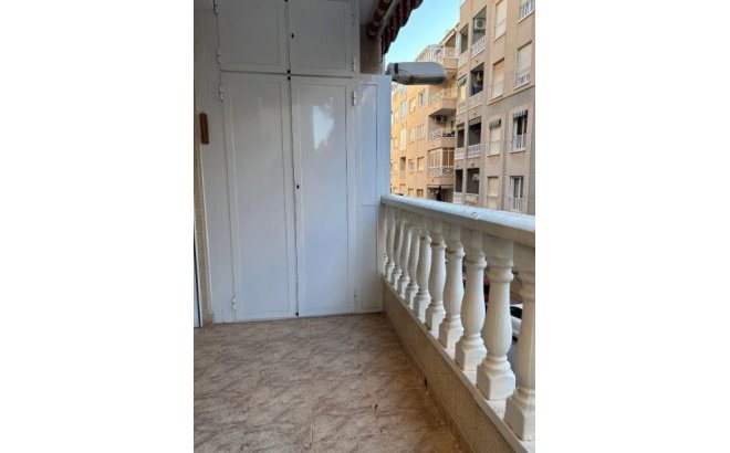 Herverkoop - Appartement -
Torrevieja - Costa Blanca
