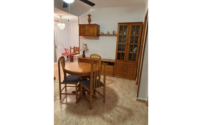Herverkoop - Appartement -
Torrevieja - Costa Blanca