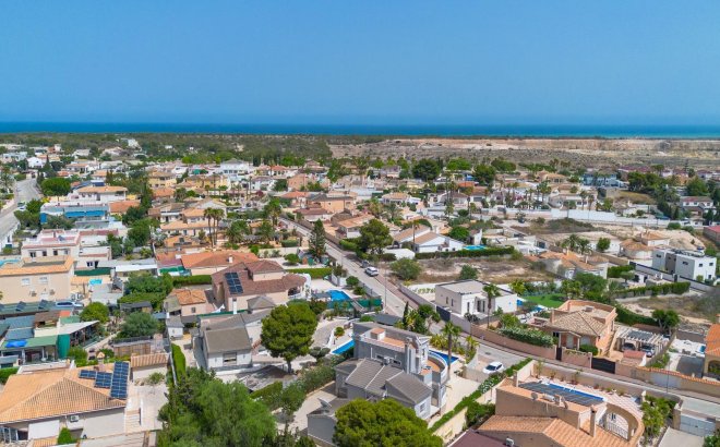 Herverkoop - Villa -
San Fulgencio - Urb. La Marina