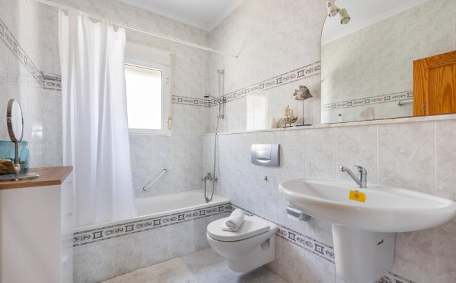 Herverkoop - Villa -
San Fulgencio - Urb. La Marina