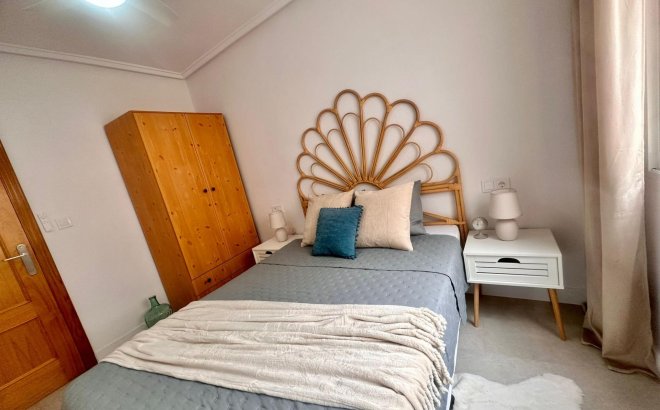 Resale - Apartment -
Torrevieja - Centro