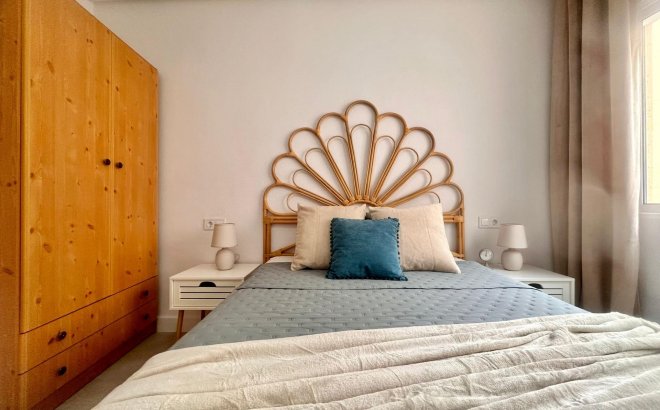 Resale - Apartment -
Torrevieja - Centro