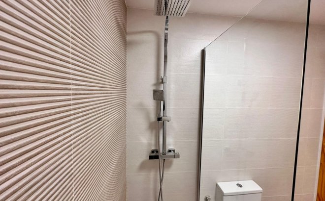 Resale - Apartment -
Torrevieja - Centro