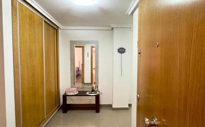 Herverkoop - Appartement -
Torrevieja