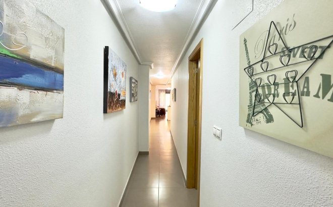 Herverkoop - Appartement -
Torrevieja